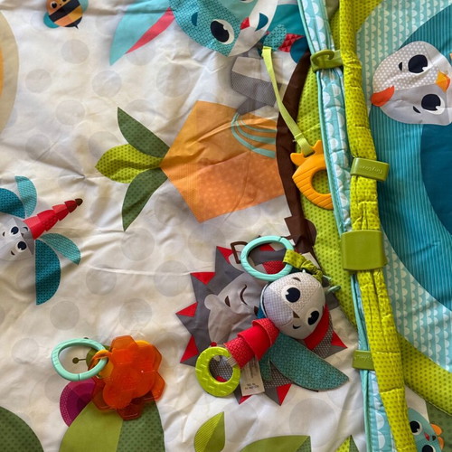 Tiny Love activity center like new