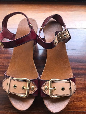 Lola Cruz women's platform shoes used, burgundy patent leather with beige buckle