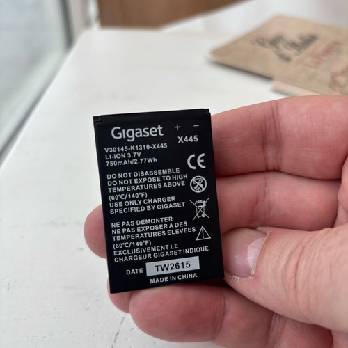 Gigaset x445 battery used, swollen, not charging