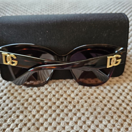 Dolce & Gabbana Cat Eye Sunglasses like new, brown acetate frame