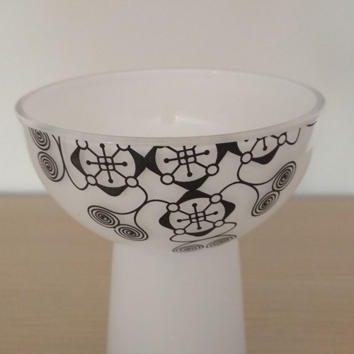 IKEA decorative vase vintage, like new, white milk glass with black patterns