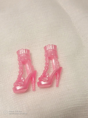 Barbie pink sandals like new