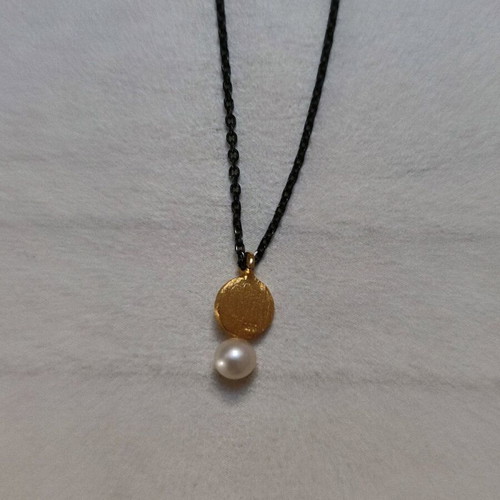 Silver necklace 20 cm with small pearl like new