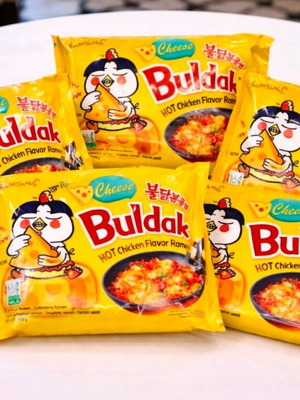 VIRAL Buldak Cheese σετ 5 τεμαχίων καινούργιο