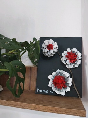 Home Blossom handmade 3D wall decoration from pine cones new