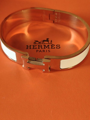 Hermès Clic H Narrow Bracelet like new, white enamel and rose gold hardware