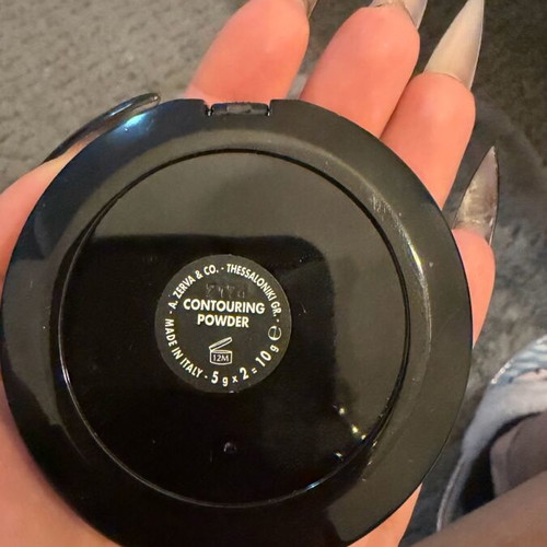 Zerva Contouring Powder new with matte texture and dual shades