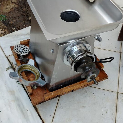 Meat grinder, three-phase power
