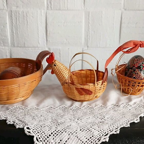 Easter baskets used, pack of 3, small size