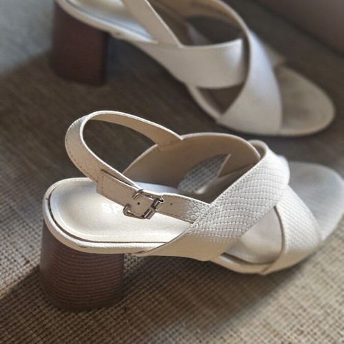 Sprox white leather sandals size 40 used with 6 cm heel
