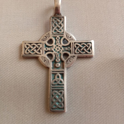 Silver Celtic Cross like new