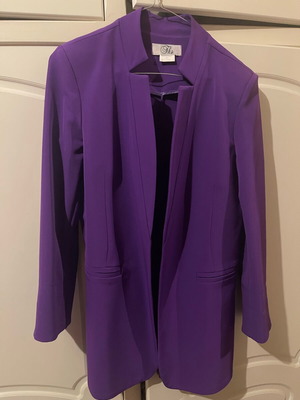 A.L.E. women's suit new, purple, 2 pieces (pants and jacket)