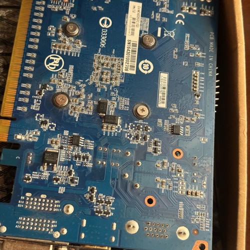 VGA Gigabyte NVIDIA GeForce GT740 OC GV-N740D5OC-1GI 1GB DDR5 PCI-E like new