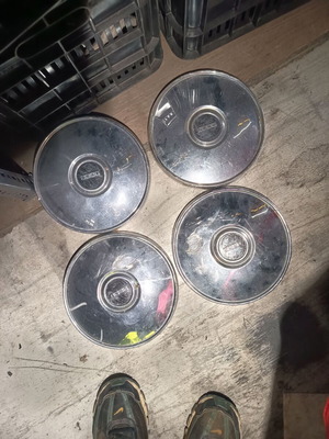 Seat wheel hubcaps used, 1980s models