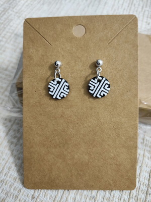 Earrings with black and white print, 3D printed, customizable fastening