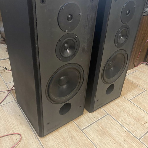 Roister DS-110 speakers used, genuine Vifa drivers, 105 watt