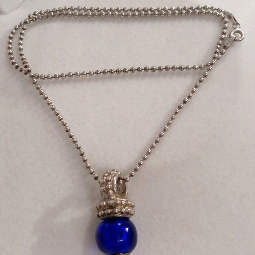 Silver necklace 915 with blue Murano pendant like new
