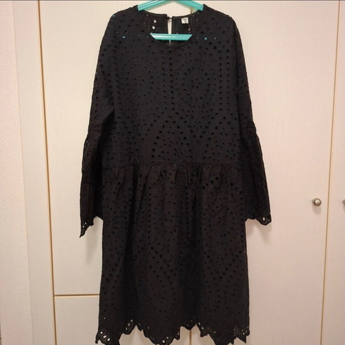 Black broderie dress Large like new