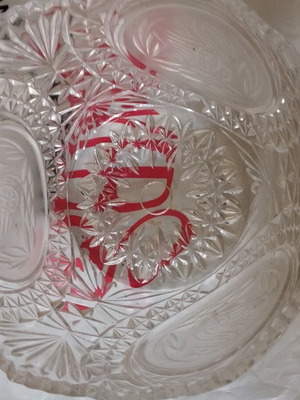 Heavy bowl fruit bowl, probably crystal with matte and glossy swan design