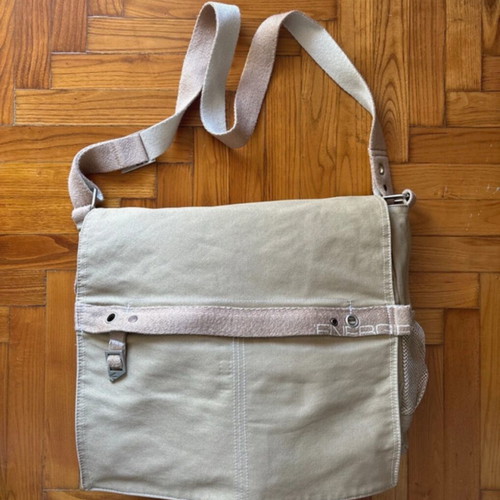 Crossbody messenger bag beige like new
