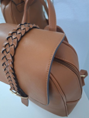 Migato backpack like new, brown