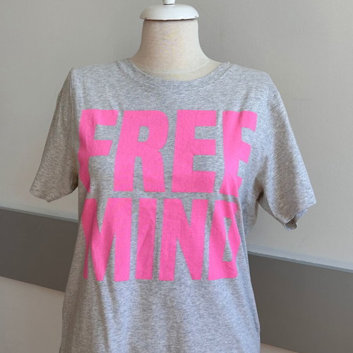 Essential Antwerp T-shirt like new, gray with pink logo, size S/M