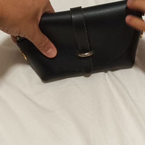 Leather handbag like new, black, timeless handmade design