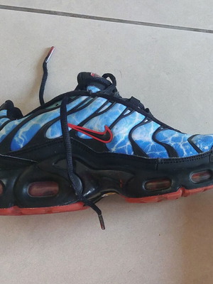 Nike Air Max Plus sneakers used, size 37.5, black and blue