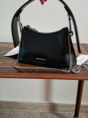 Τσάντα Calvin Klein Hobo καινούργια, μαύρη με αποσπώμενο λουρί