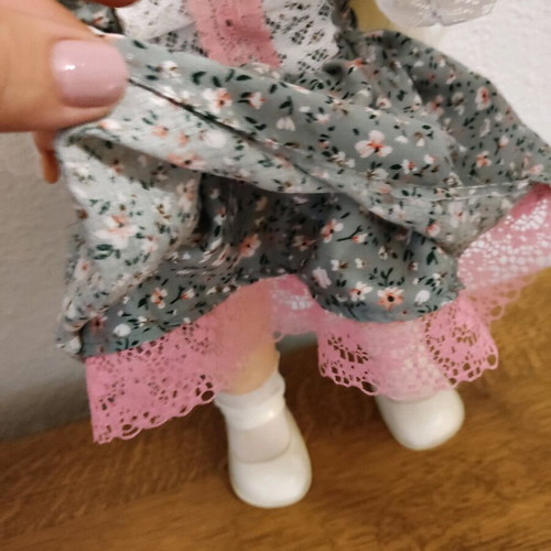 El Greco Alison doll used, 43cm, walking, with fluttering eyes