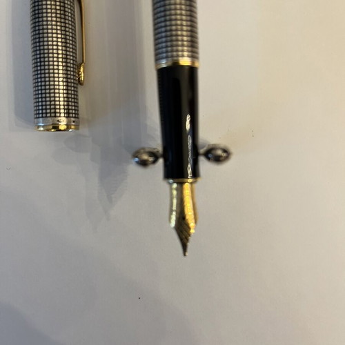 Parker Sonnet pen sterling silver with 18kt gold nib like new