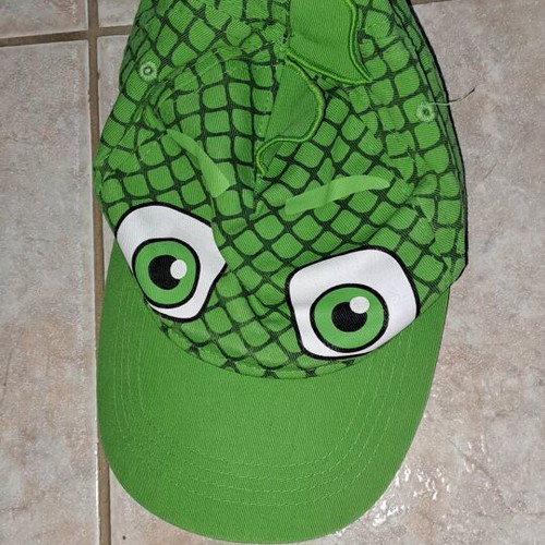 Children's hat used, size XS, for ages 5 to 6