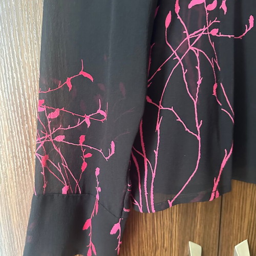 Fenn Wright Manson Silk Shirt Black with Fuchsia Size 38 M Like New
