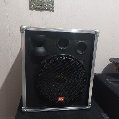 Professional speaker with JBL 15" woofer used, Monacor horn and crossover