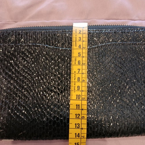 Leather wallet like new, black