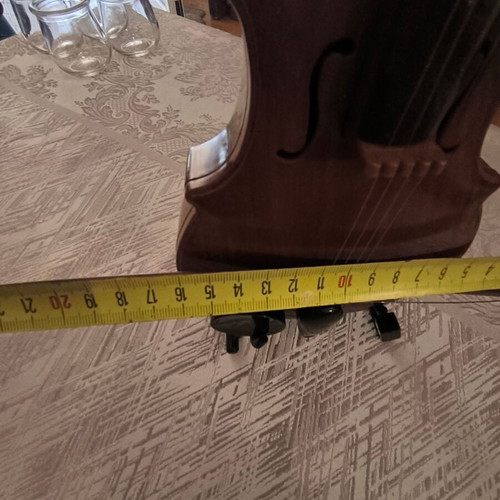 Decorative violin with plastic stand like new