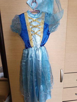 Princess carnival costume like new for 7 years old