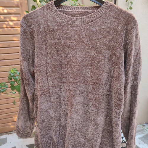 Chenille sweater with neckline new, one size, brown