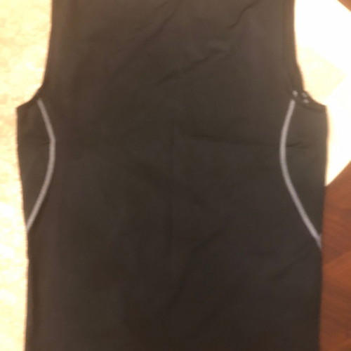 under Armur compression blouse Amanitis new unworn xl