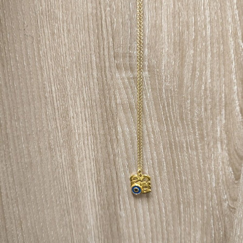 Pendant jewelry 2022 charm with eye, like new, gold color