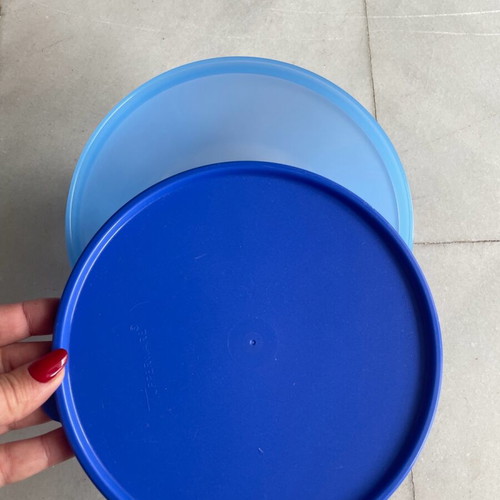 Tupper bowl blue 2lt new