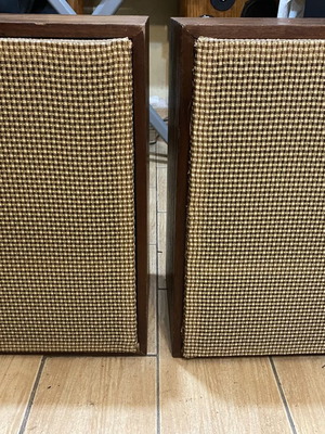 Pioneer Vintage 2-Way Speakers 50W RMS used, bass reflex