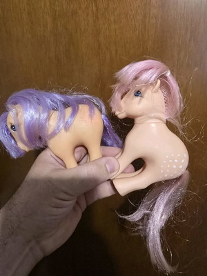 Pony μεταχειρισμένο, πακέτο με κουτί