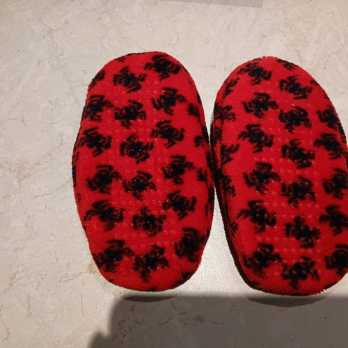 Spiderman slipper socks like new, size 23/26, non-slip
