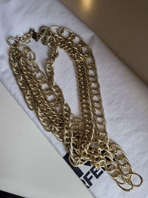 Chain necklace like new