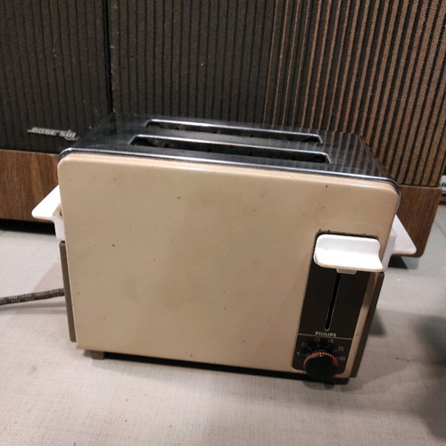 Phillips toaster used with two slots