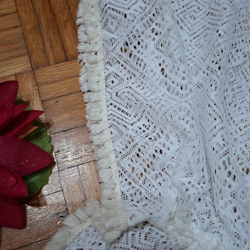Honey White Kaftan Size 2 like new with Jacquard Mesh Pattern
