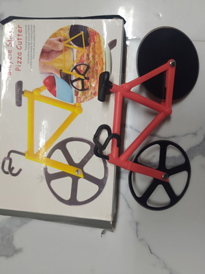 Pizza cutter bicycle with stainless steel blades