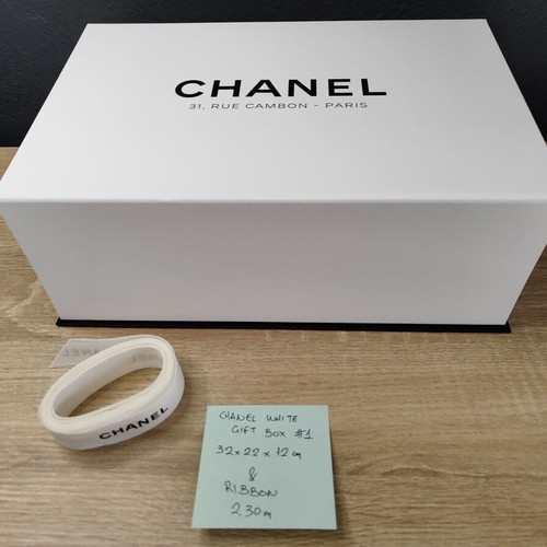 Chanel Rue Cambon 31 White Gift Box used from Paris Boutique