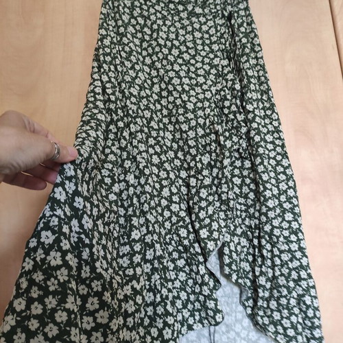 Women's summer skirt with elastic waistband and slit, like new, size S/M